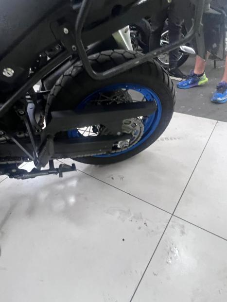 SUZUKI V-Strom DL 1000 A, Foto 11