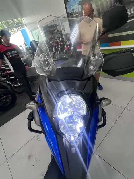 SUZUKI V-Strom DL 1000 A, Foto 13