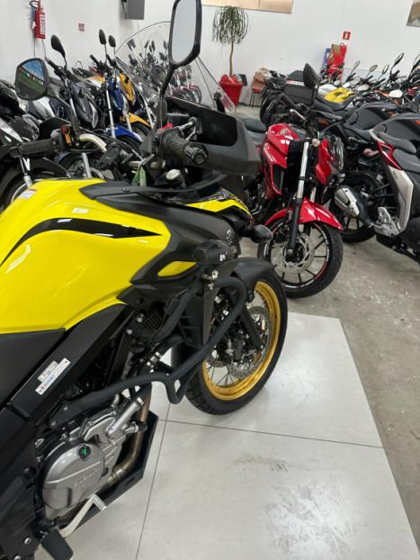 SUZUKI V-Strom DL 650 XT, Foto 2