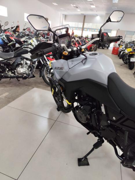 SUZUKI V-Strom DL 650 , Foto 11