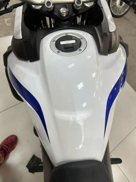 SUZUKI V-Strom DL 650 ABS, Foto 2