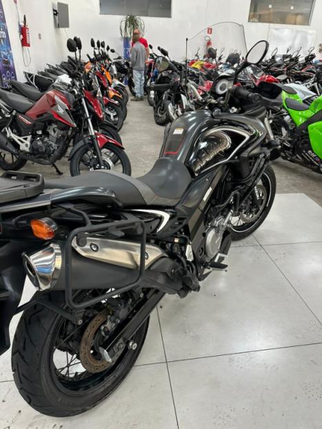 SUZUKI V-Strom DL 650 XT, Foto 3