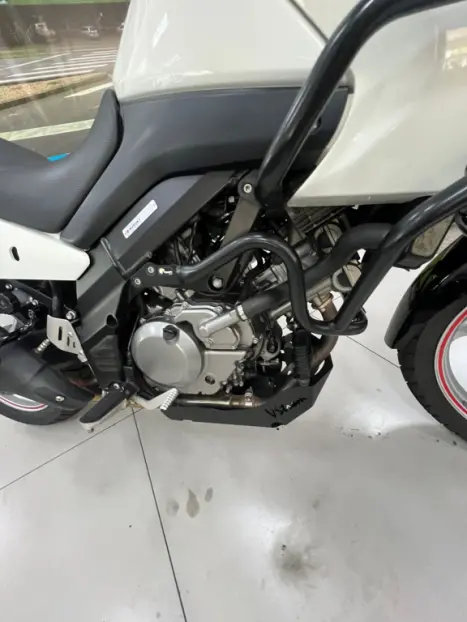 SUZUKI V-Strom DL 650 , Foto 2
