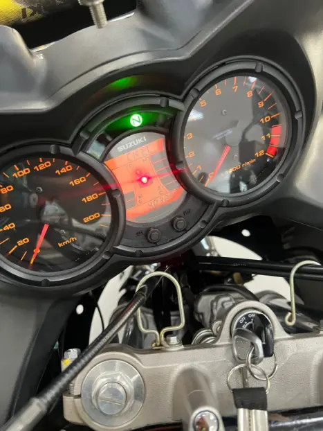 SUZUKI V-Strom DL 650 , Foto 7