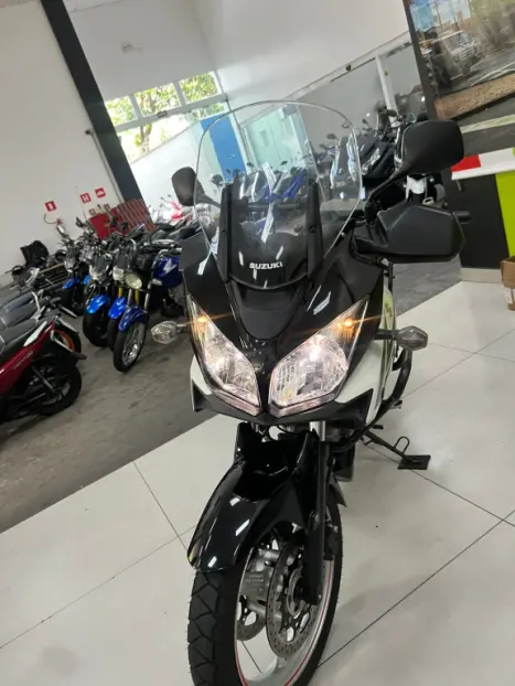 SUZUKI V-Strom DL 650 , Foto 9