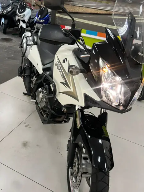 SUZUKI V-Strom DL 650 , Foto 10