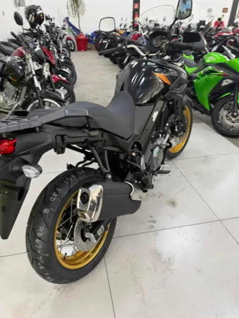 SUZUKI V-Strom DL 650 , Foto 7
