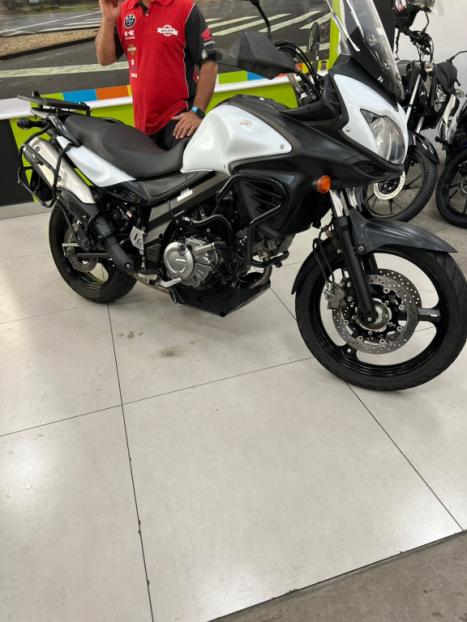 SUZUKI V-Strom DL 650 , Foto 3