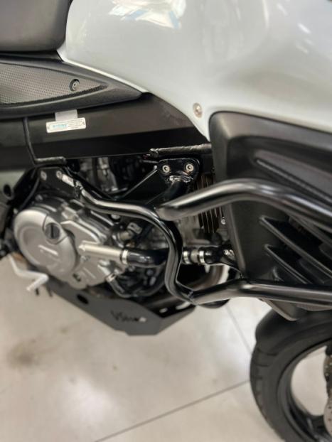 SUZUKI V-Strom DL 650 , Foto 4