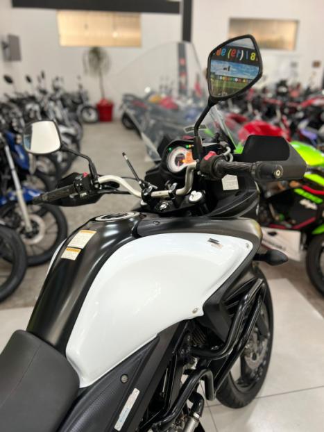 SUZUKI V-Strom DL 650 , Foto 9