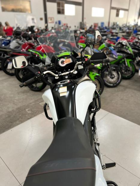 SUZUKI V-Strom DL 650 , Foto 12