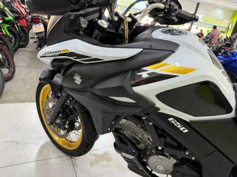 SUZUKI V-Strom DL 650 XT, Foto 13