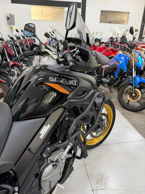SUZUKI V-Strom DL 650 ABS, Foto 3