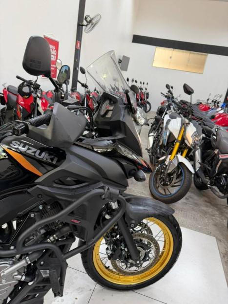 SUZUKI V-Strom DL 650 ABS, Foto 10