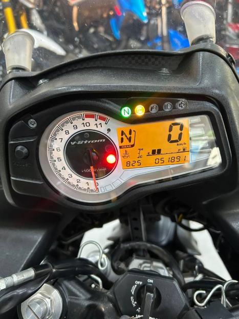 SUZUKI V-Strom DL 650 ABS, Foto 3