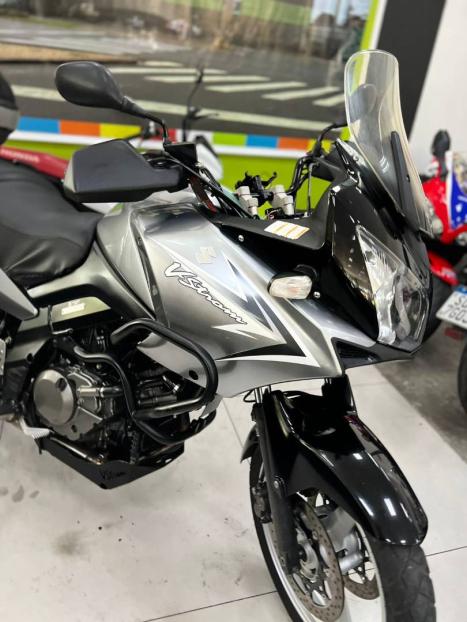 SUZUKI V-Strom DL 650 , Foto 2
