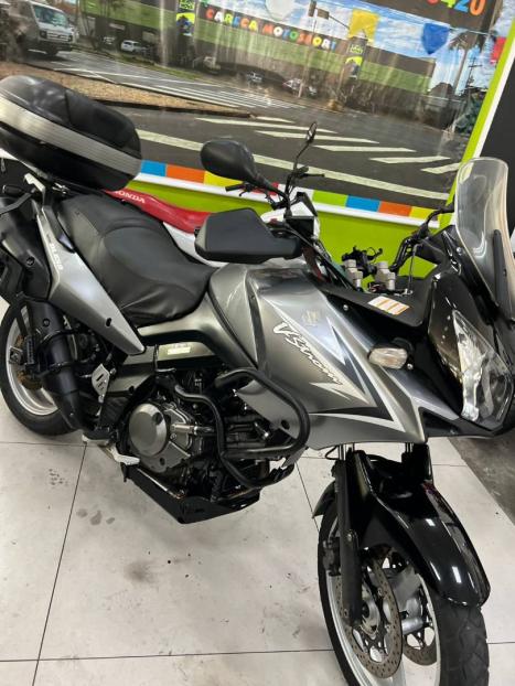 SUZUKI V-Strom DL 650 , Foto 4