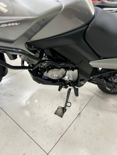 SUZUKI V-Strom DL 650 , Foto 12