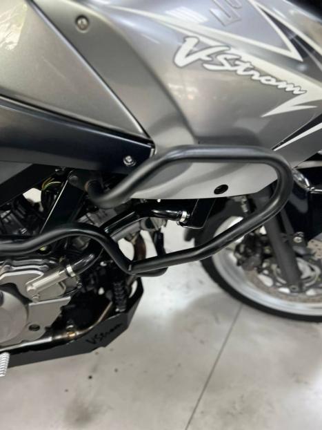 SUZUKI V-Strom DL 650 , Foto 14