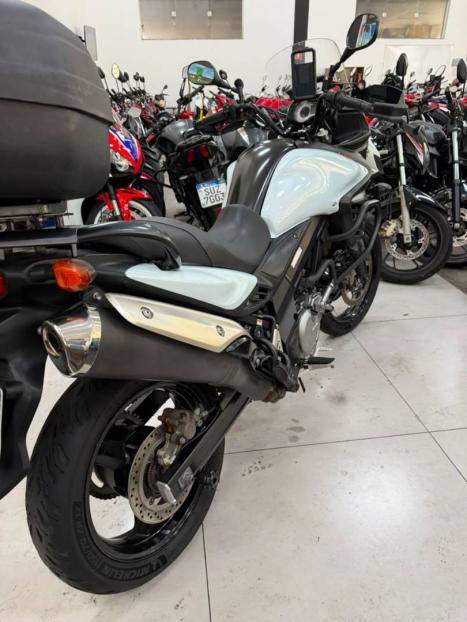 SUZUKI V-Strom DL 650 , Foto 10