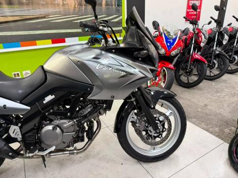 SUZUKI V-Strom DL 650 , Foto 2