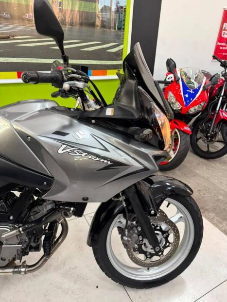 SUZUKI V-Strom DL 650 , Foto 4