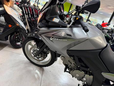 SUZUKI V-Strom DL 650 , Foto 6