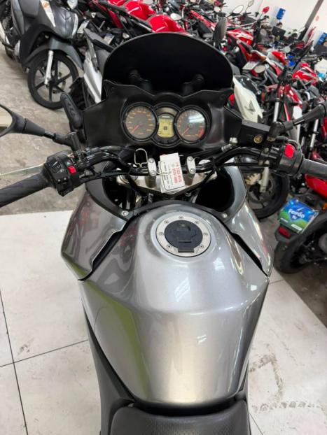 SUZUKI V-Strom DL 650 , Foto 9