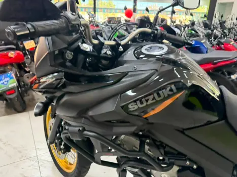 SUZUKI V-Strom DL 650 ABS, Foto 6