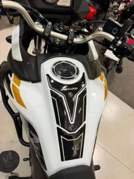 SUZUKI V-Strom DL 650 ABS, Foto 8