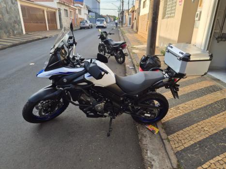 SUZUKI V-Strom DL 650 XT, Foto 1