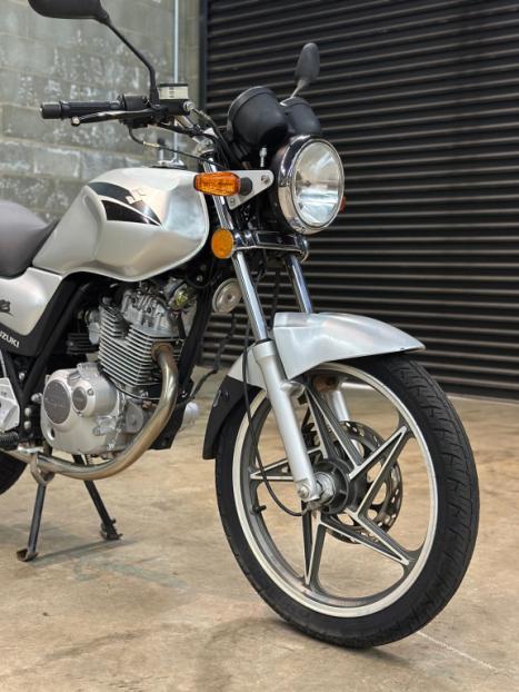 SUZUKI Yes 125 EN, Foto 3