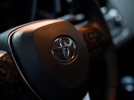 TOYOTA Corolla 2.0 16V 4P FLEX XEI DIRECT SHIFT AUTOM�TICO CVT, Foto 7
