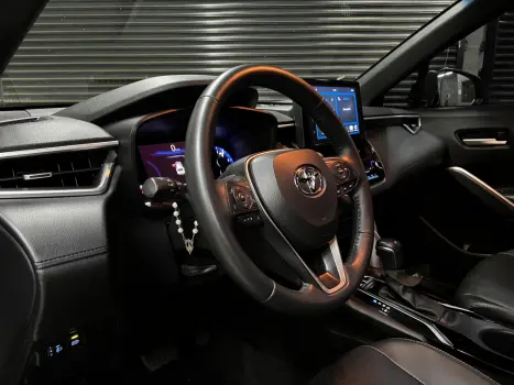 TOYOTA Corolla Cross 2.0 16V 4P FLEX VVT-IE XRE DIRECT SHIFT AUTOMÁTICO CVT, Foto 9 TOYOTA Corolla Cross 2.0 16V 4P FLEX VVT-IE XRE DIRECT SHIFT AUTOMÁTICO CVT, Foto 9