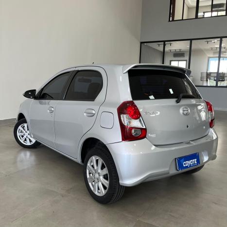 TOYOTA Etios Hatch 1.5 16V 4P FLEX X PLUS AUTOMTICO, Foto 6