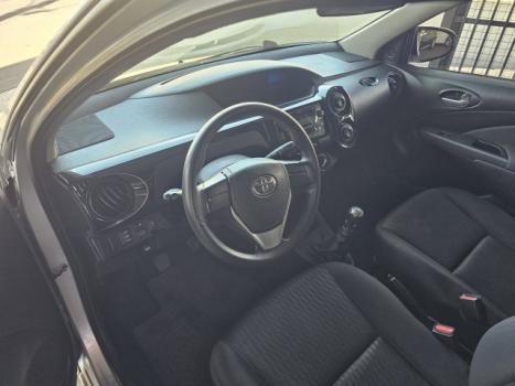 TOYOTA Etios Hatch 1.3 16V 4P FLEX X, Foto 4