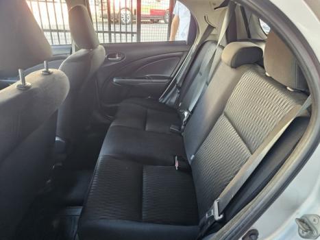 TOYOTA Etios Hatch 1.3 16V 4P FLEX X, Foto 6