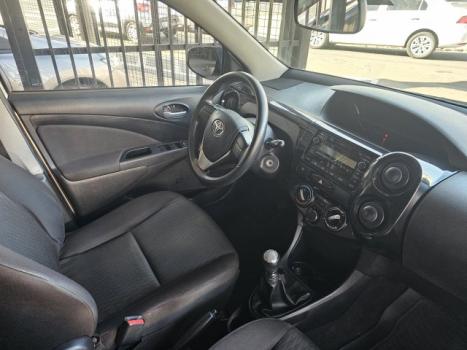 TOYOTA Etios Hatch 1.3 16V 4P FLEX X, Foto 7