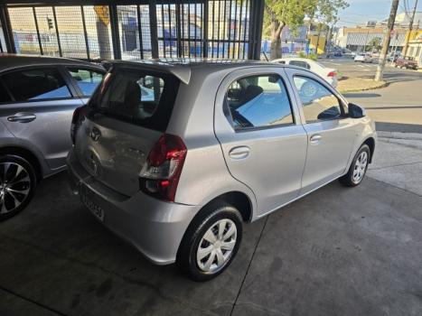 TOYOTA Etios Hatch 1.3 16V 4P FLEX X, Foto 10