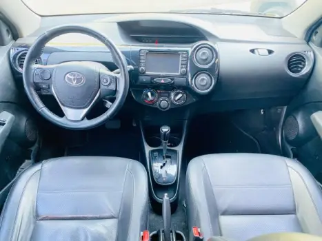 TOYOTA Etios Hatch 1.5 16V 4P FLEX PLATINUM AUTOMTICO, Foto 5