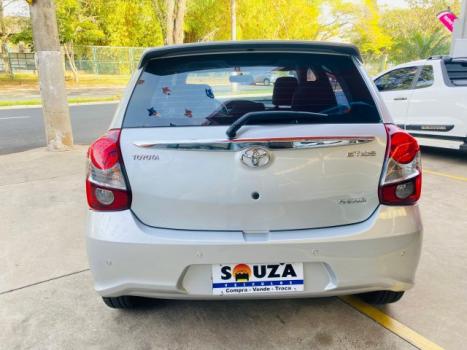 TOYOTA Etios Hatch 1.5 16V 4P FLEX PLATINUM AUTOMTICO, Foto 8