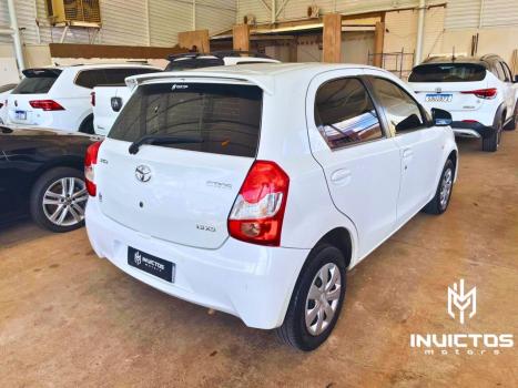 TOYOTA Etios Hatch 1.5 16V 4P FLEX XS, Foto 4