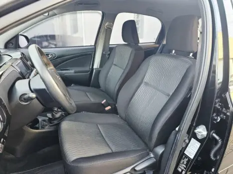 TOYOTA Etios Hatch 1.3 16V 4P FLEX X, Foto 6
