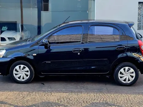 TOYOTA Etios Hatch 1.3 16V 4P FLEX X, Foto 11