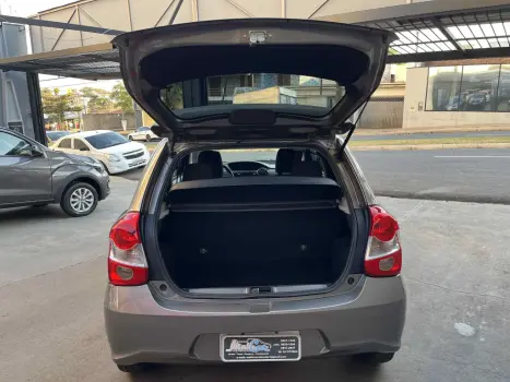 TOYOTA Etios Hatch 1.5 16V 4P FLEX XS, Foto 9