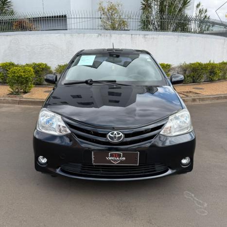 TOYOTA Etios Hatch 1.3 16V 4P FLEX XS, Foto 3