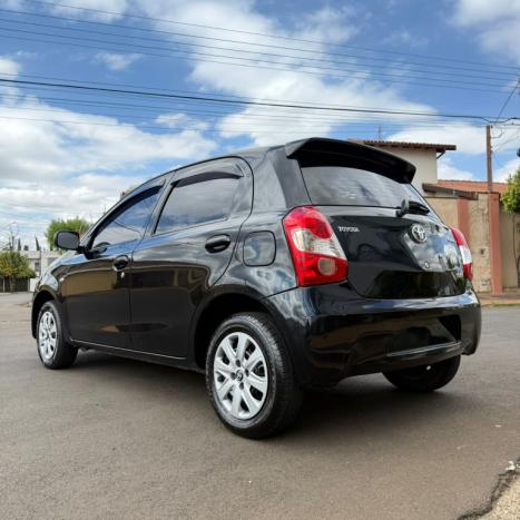 TOYOTA Etios Hatch 1.3 16V 4P FLEX XS, Foto 4