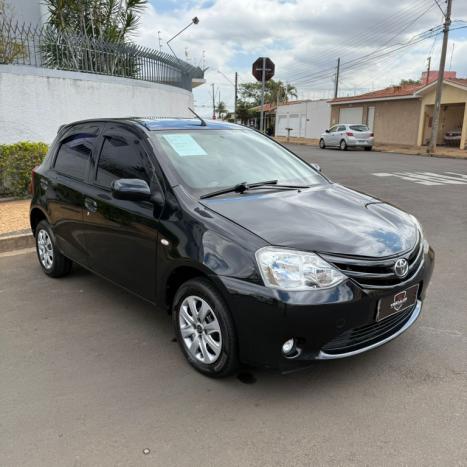 TOYOTA Etios Hatch 1.3 16V 4P FLEX XS, Foto 1