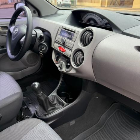 TOYOTA Etios Hatch 1.3 16V 4P FLEX XS, Foto 7
