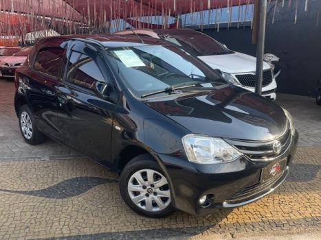 TOYOTA Etios Hatch 1.3 16V 4P FLEX, Foto 2